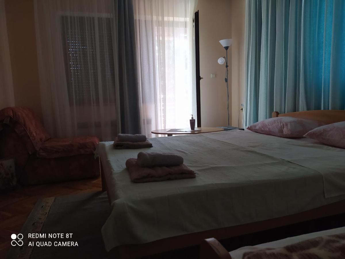 Apartment & Rooms Aleksandar Galambóc Kültér fotó