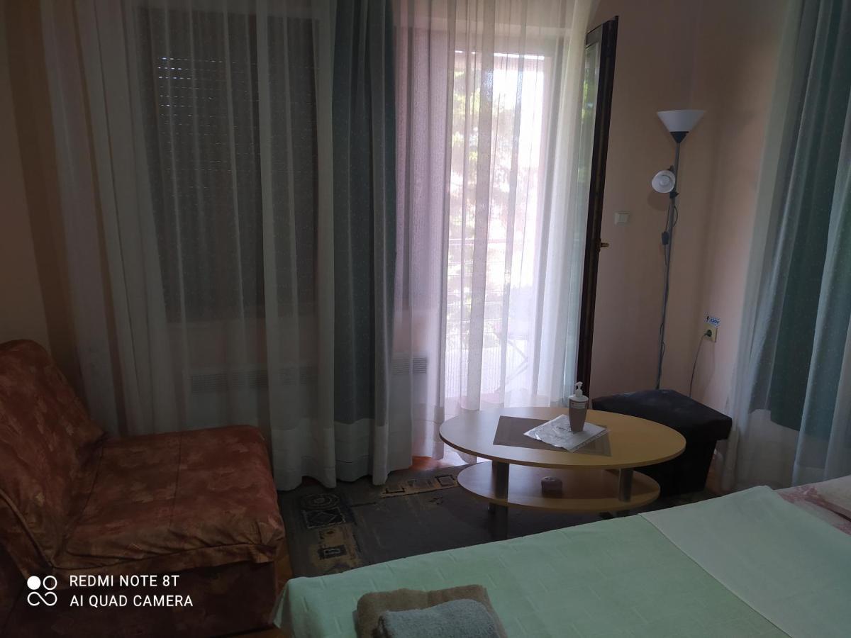 Apartment & Rooms Aleksandar Galambóc Kültér fotó