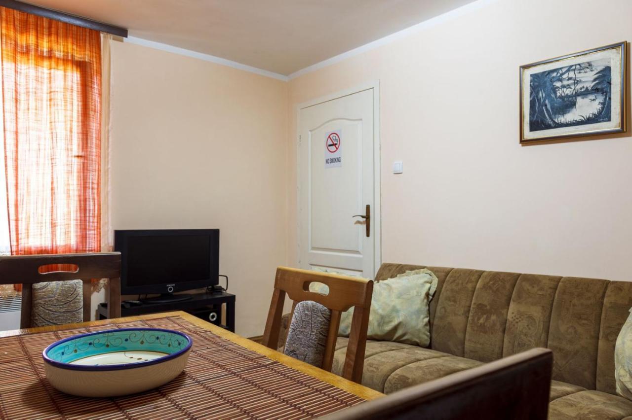 Apartment & Rooms Aleksandar Galambóc Kültér fotó